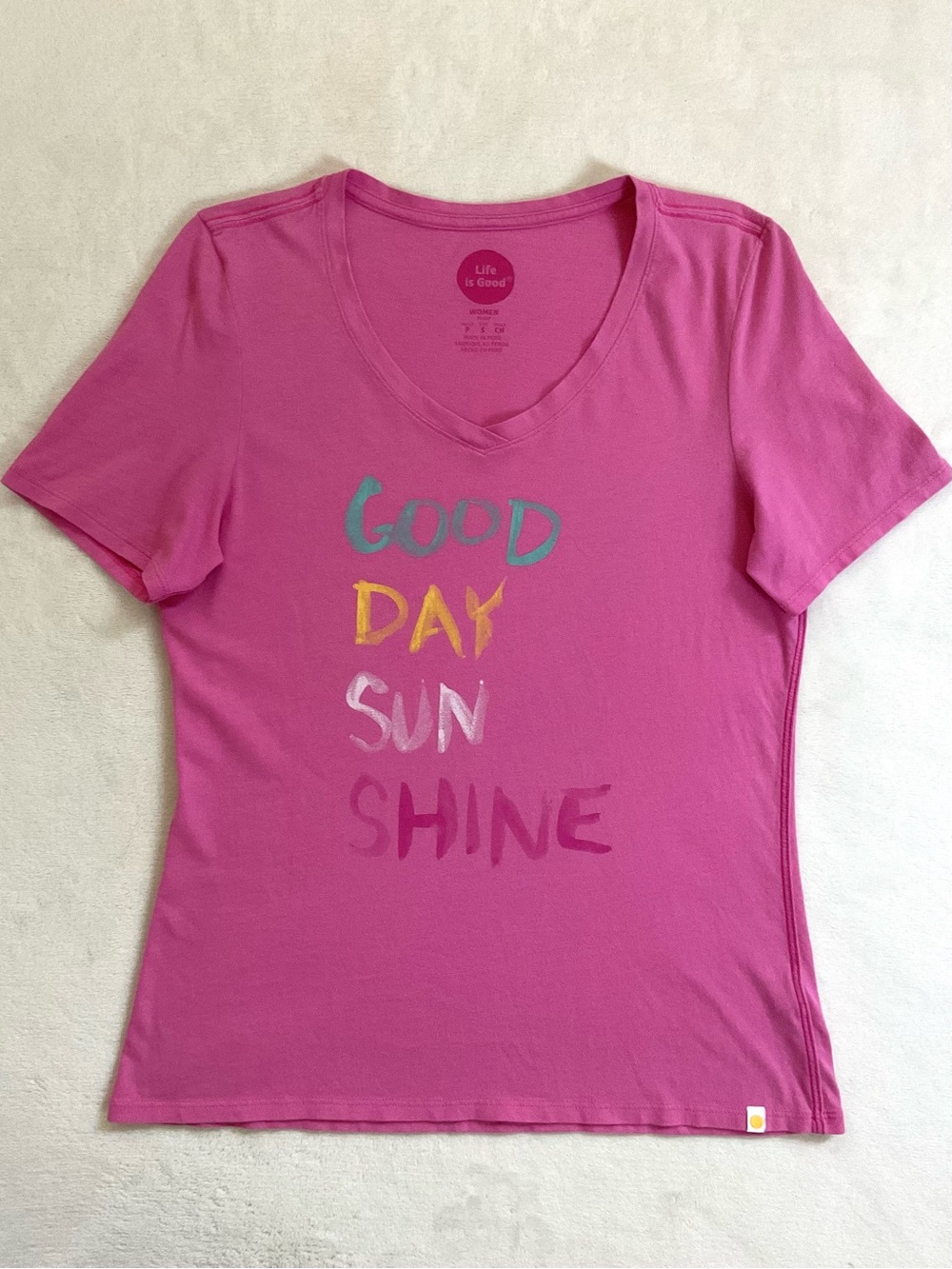 Life is Good Women’s S Good Day Sunshine Pink V-Neck Graphic T-Shirt Cotton
